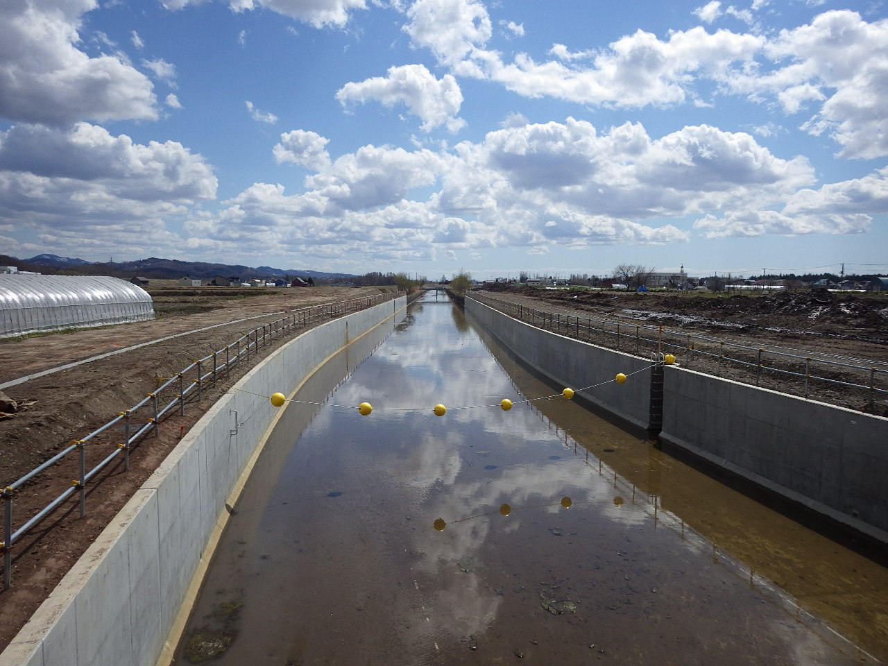 >北海地区　北海幹線用水路北光２号橋下流工区工事