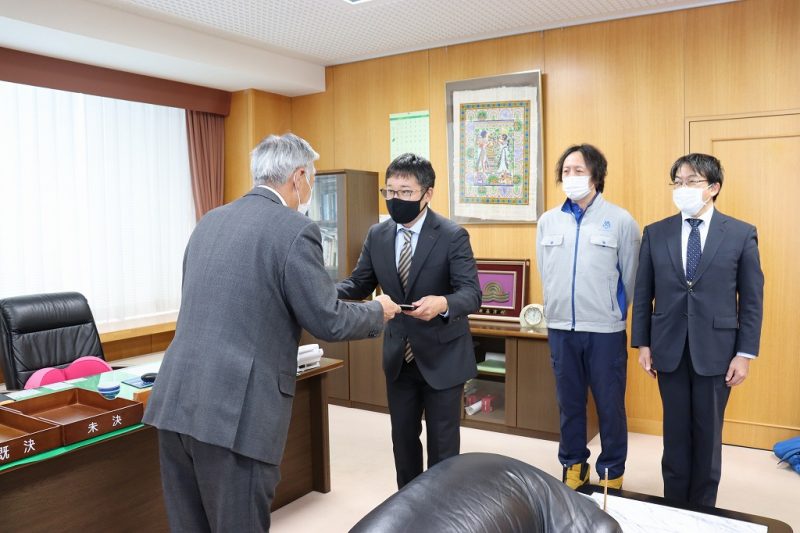 新篠津村役場様より感謝状を頂きました。/たっぷの湯駐車場区画線整備