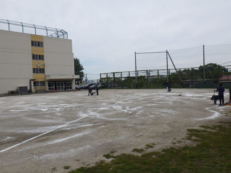 大倉山小学校の運動会準備のお手伝い/東亜工業