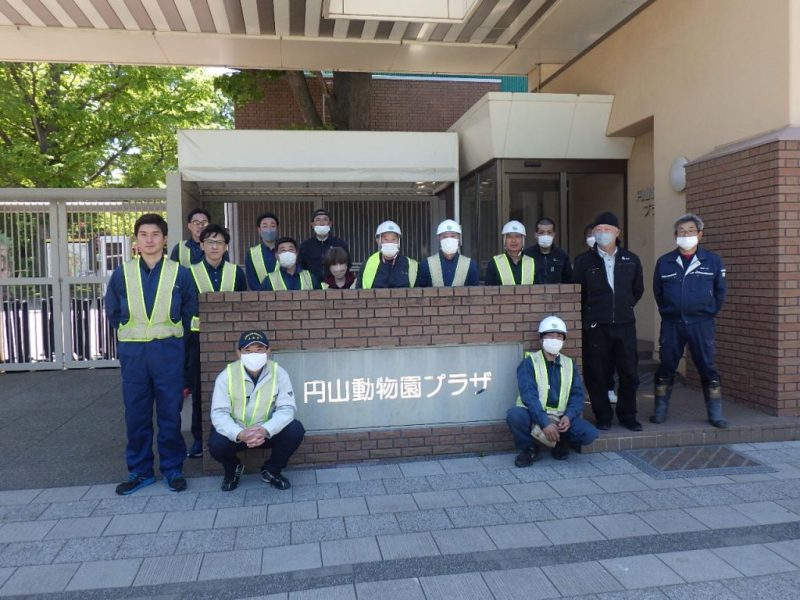 円山動物園の園内清掃ボランティア／東亜工業・キース