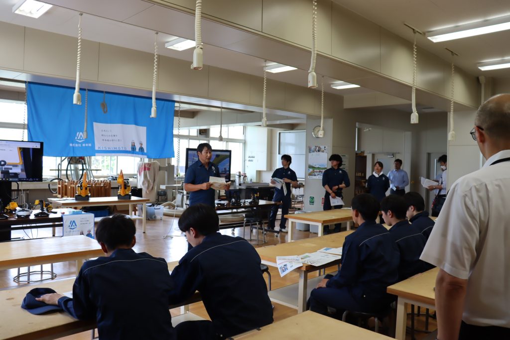 美唄尚栄高校にてＩＣＴ出前授業を行いました！／岸本組